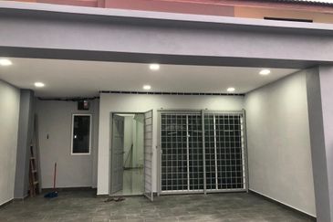 Taman Kemboja Bukit Sentosa Rawang Selangor – Intermediate 2 Storey House for Sale