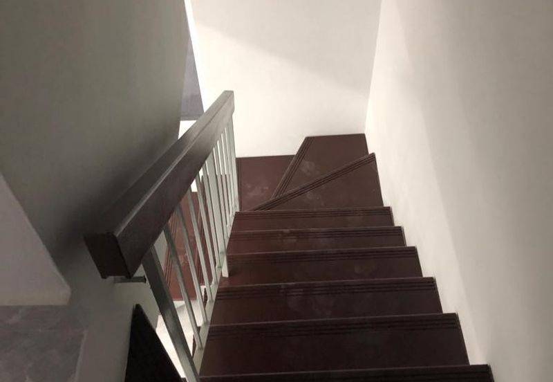 Taman Kemboja Bukit Sentosa Rawang Selangor – Intermediate 2 Storey House for Sale