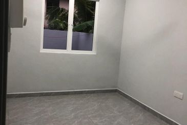 Taman Kemboja Bukit Sentosa Rawang Selangor – Intermediate 2 Storey House for Sale