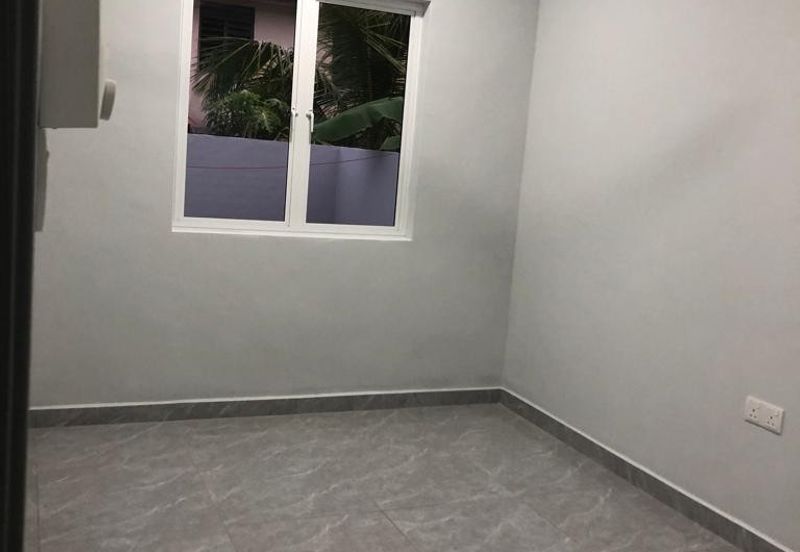 Taman Kemboja Bukit Sentosa Rawang Selangor – Intermediate 2 Storey House for Sale