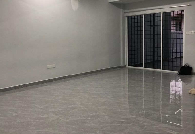 Taman Kemboja Bukit Sentosa Rawang Selangor – Intermediate 2 Storey House for Sale