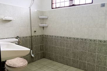 Taman Pine Jerantut Double-Storey Terrace House for Sale