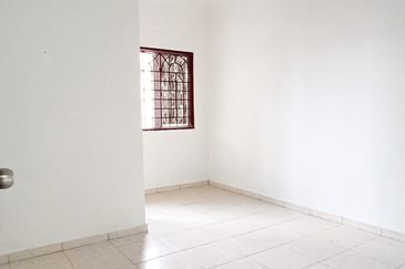 Taman Pine Jerantut Double-Storey Terrace House for Sale