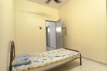 Camelia Residence, Semenyih Double Storey Terrace House for Sale –Furnish Renovated