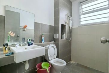 Camelia Residence, Semenyih Double Storey Terrace House for Sale –Furnish Renovated