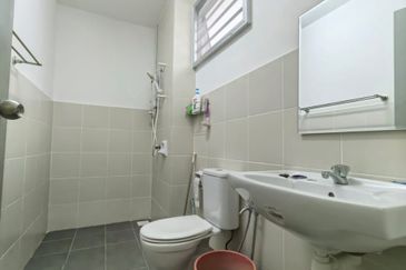 Camelia Residence, Semenyih Double Storey Terrace House for Sale –Furnish Renovated