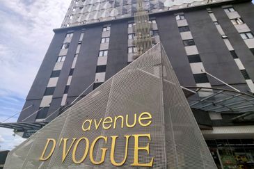 Avenue D'Vogue