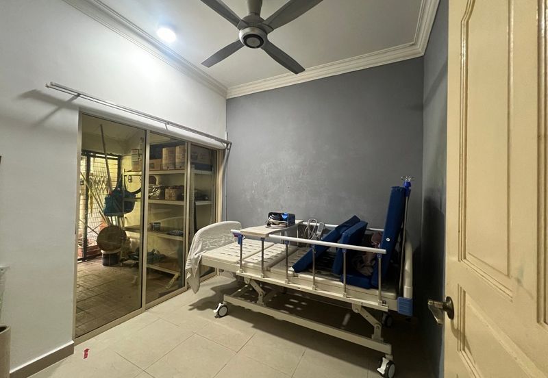 Shah Alam, Bukit Jelutong, Jalan Birai, DOUBLE STOREY SUPERLINK FOR SALE 