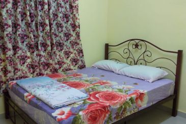 Masjid Tanah, Pantai Pengkalan Balak, SEAFRONT CHALET FOR SALE