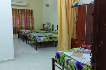 Masjid Tanah, Pantai Pengkalan Balak, SEAFRONT CHALET FOR SALE