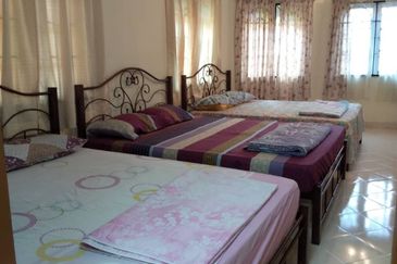 Masjid Tanah, Pantai Pengkalan Balak, SEAFRONT CHALET FOR SALE