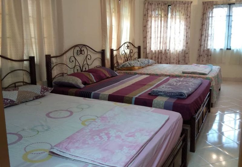 Masjid Tanah, Pantai Pengkalan Balak, SEAFRONT CHALET FOR SALE