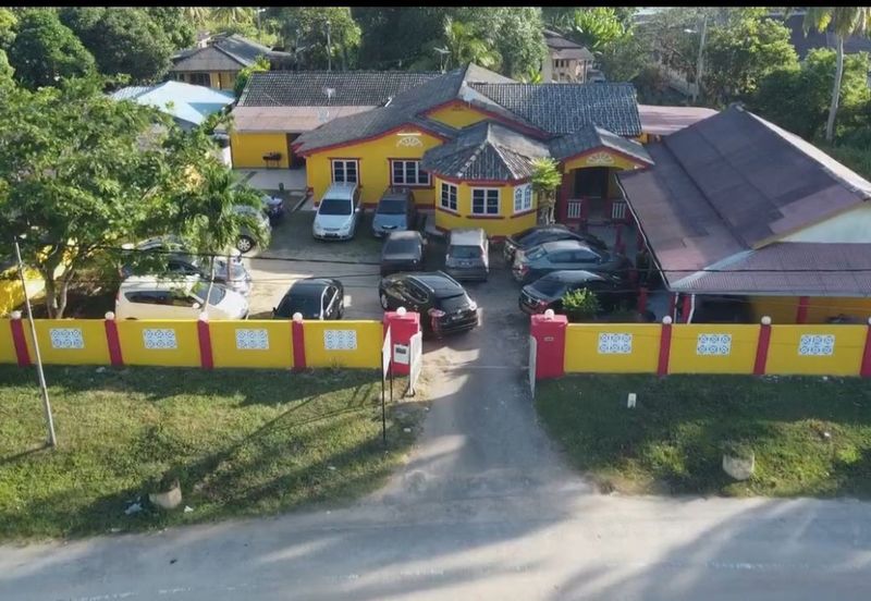 Masjid Tanah, Pantai Pengkalan Balak, SEAFRONT CHALET FOR SALE