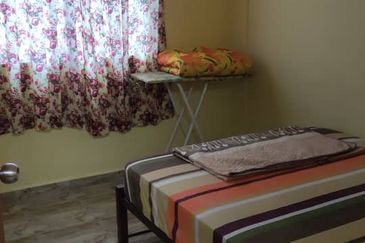 Masjid Tanah, Pantai Pengkalan Balak, SEAFRONT CHALET FOR SALE