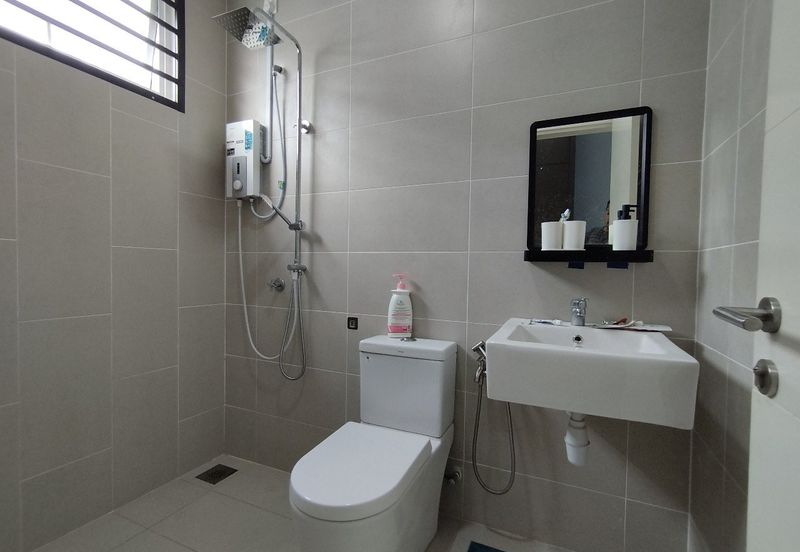 Damaris @ Ara Sendayan