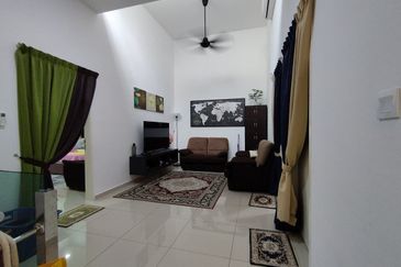 Damaris @ Ara Sendayan