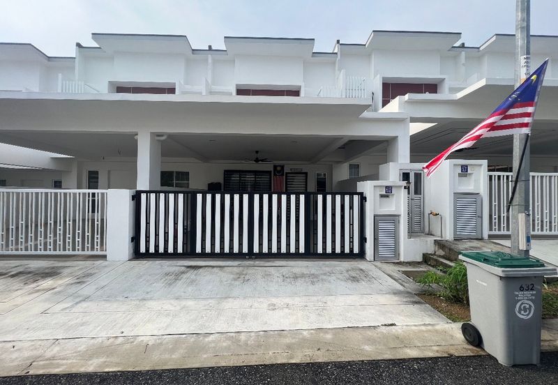 Damaris @ Ara Sendayan