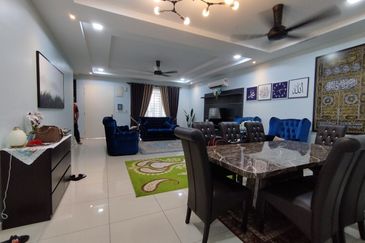 Damaris @ Ara Sendayan