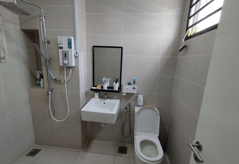 Damaris @ Ara Sendayan