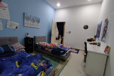 Damaris @ Ara Sendayan