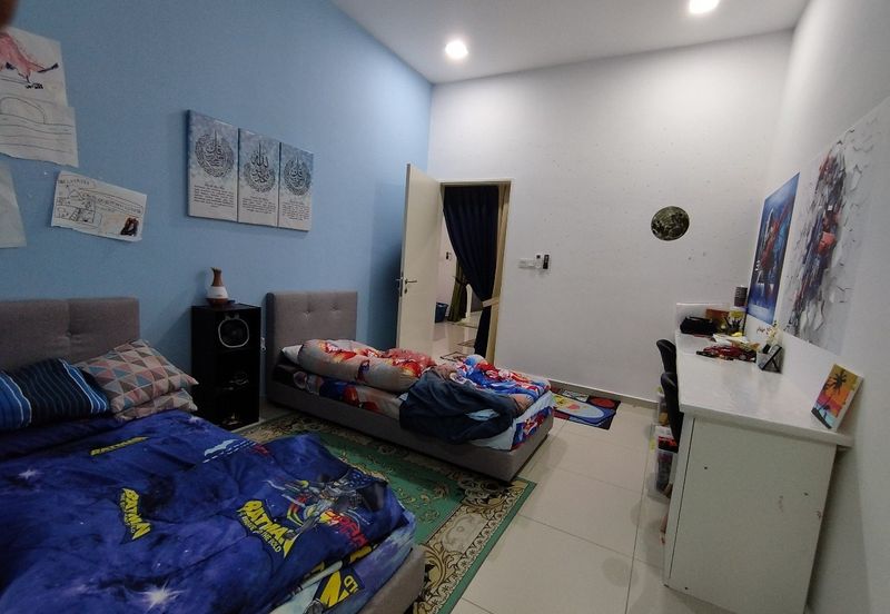 Damaris @ Ara Sendayan