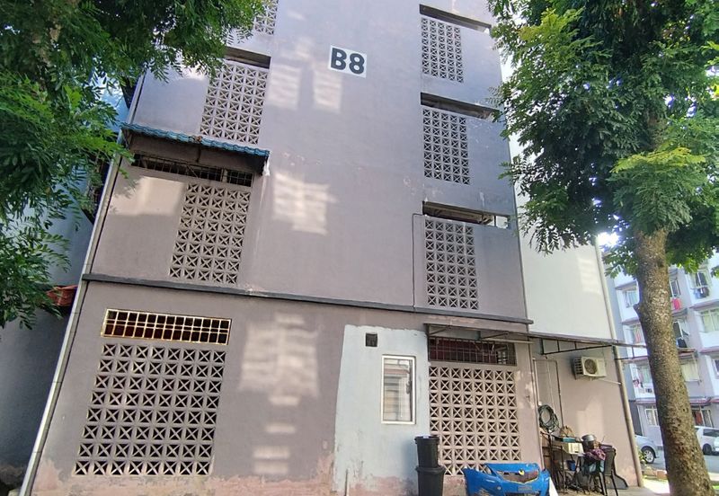 APARTMENT CAMELIA COURT (NILAI IMPIAN)