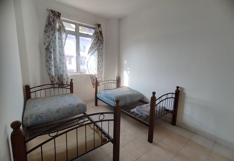 APARTMENT CAMELIA COURT (NILAI IMPIAN)