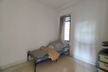 APARTMENT CAMELIA COURT (NILAI IMPIAN)