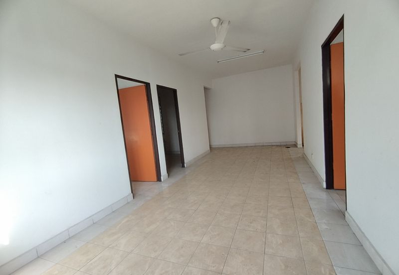 APARTMENT CAMELIA COURT (NILAI IMPIAN)