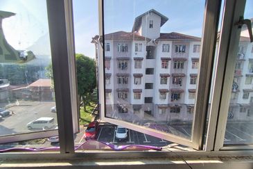 APARTMENT CAMELIA COURT (NILAI IMPIAN)
