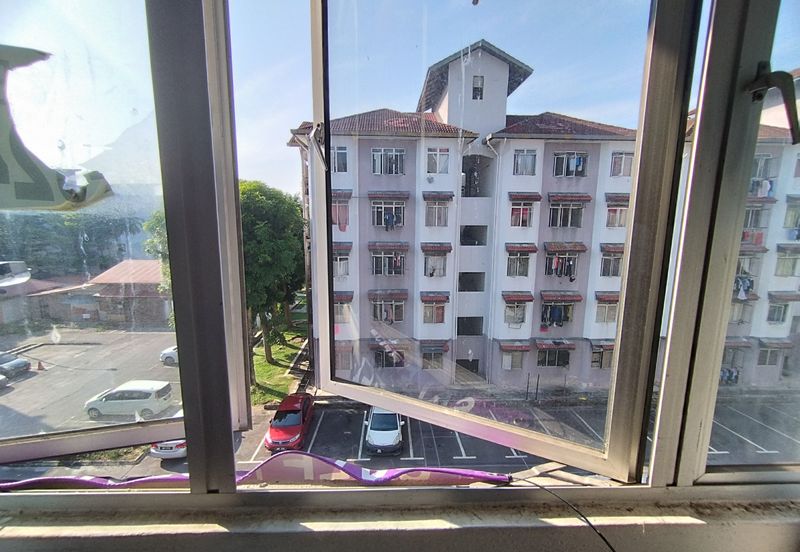 APARTMENT CAMELIA COURT (NILAI IMPIAN)