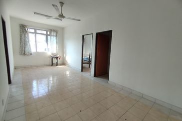 APARTMENT CAMELIA COURT (NILAI IMPIAN)