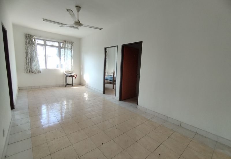 APARTMENT CAMELIA COURT (NILAI IMPIAN)
