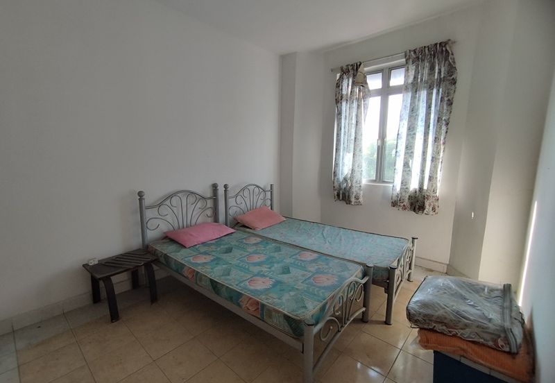 APARTMENT CAMELIA COURT (NILAI IMPIAN)