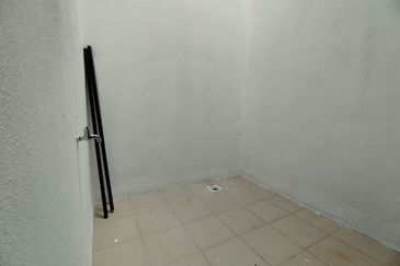 TAMAN BAYU INDERA, LUKUT