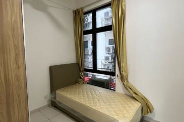 D'Summit Residences @ Kempas Utama