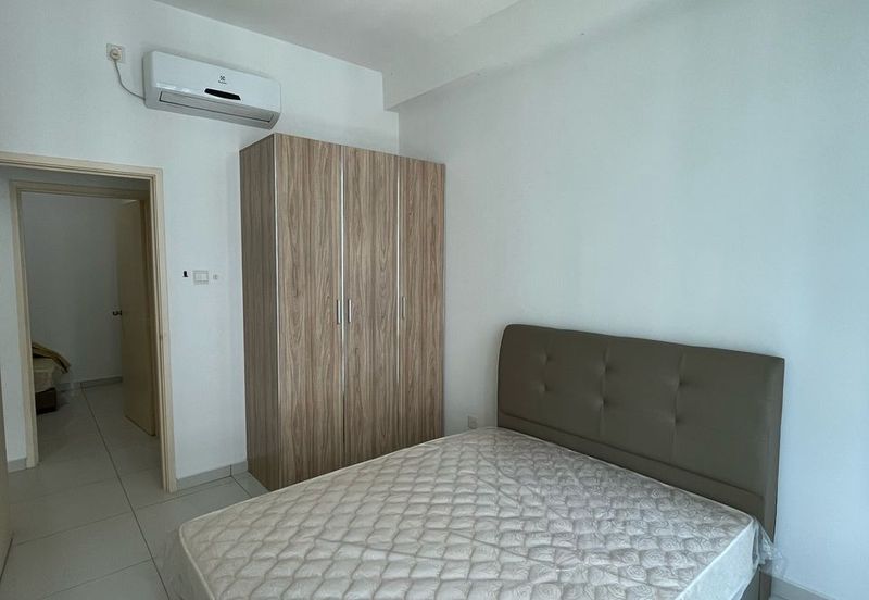 D'Summit Residences @ Kempas Utama