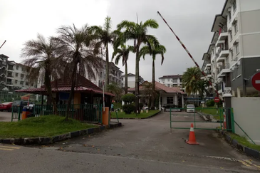 Ria 1 Apartment, Taman Megah Ria