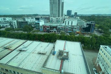 Akademik Suite @ Mount Austin