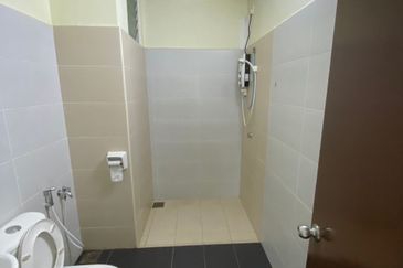 Akademik Suite @ Mount Austin