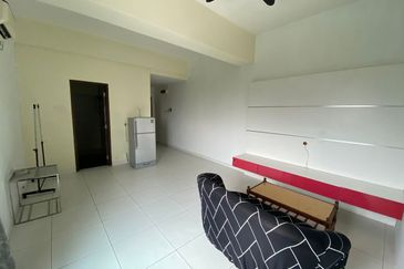 Akademik Suite @ Mount Austin