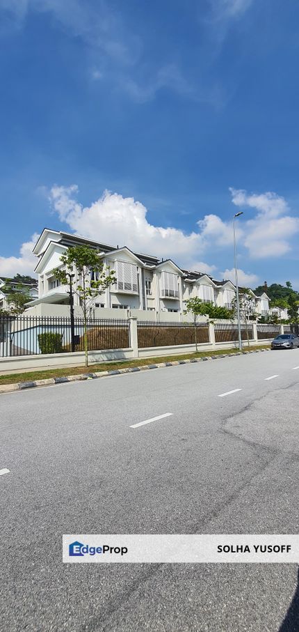 Ampang Taman Dato Ahmad Razali intermediate linked house, Kuala Lumpur, Ampang Hilir