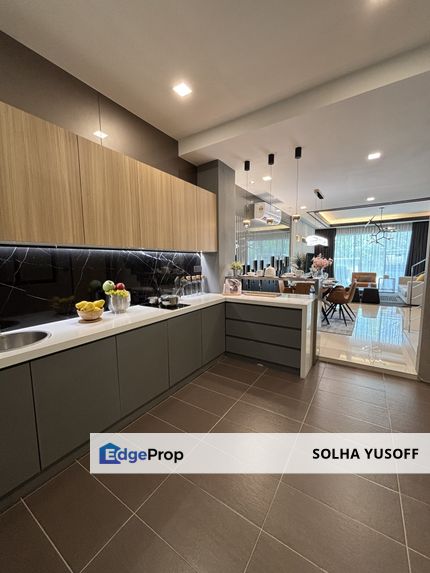 Selayang  Terrace Corner unit new , Selangor, Selayang
