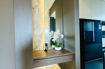 Datum Jelatek Residence