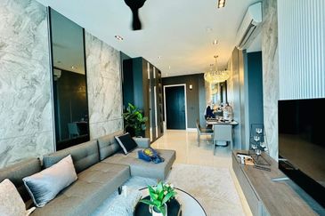 Datum Jelatek Residence