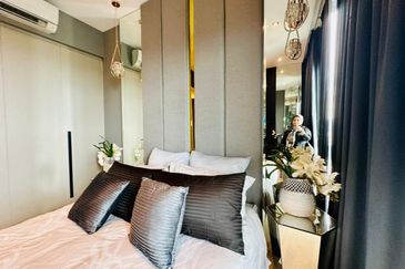 Datum Jelatek Residence