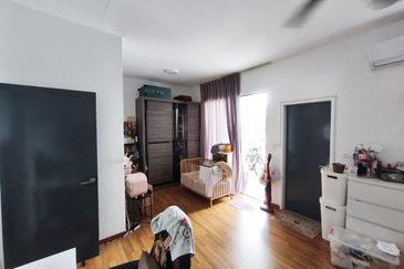 Ayden Townhouse Warisan Puteri