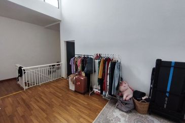 Ayden Townhouse Warisan Puteri