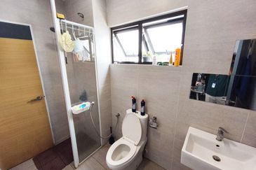 Ayden Townhouse Warisan Puteri