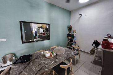 Ayden Townhouse Warisan Puteri